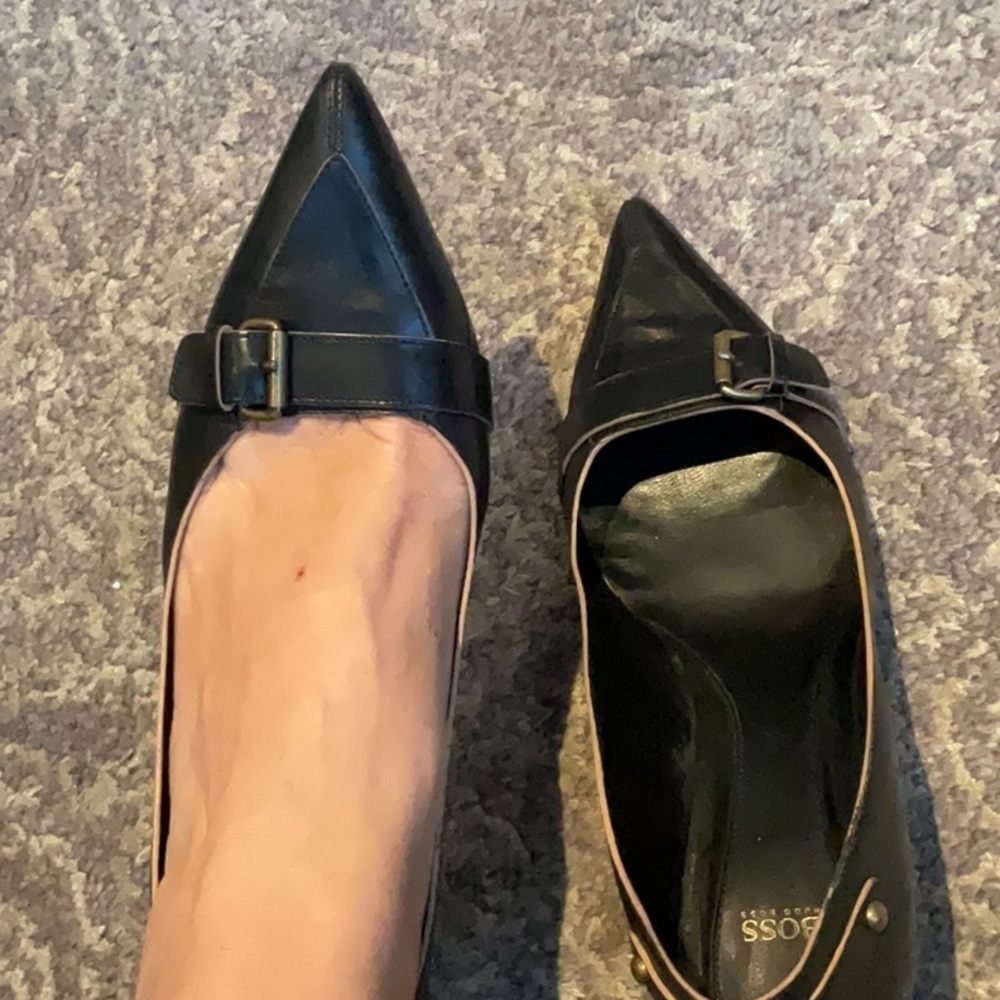Boss Hugo Boss pointed toe black white kitten heels size 36.5 or 6.5